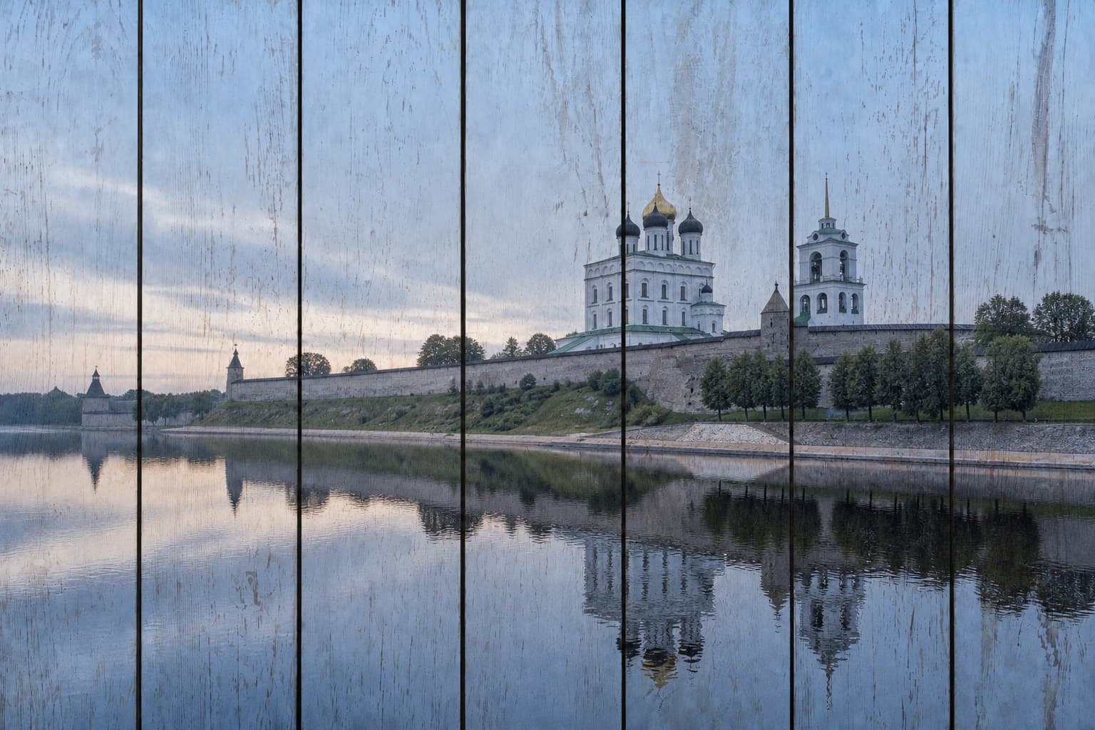 Псковский Кром над Великой